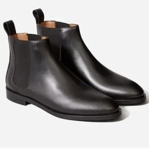 Everlane The New Modern Chelsea Boot Black Leather Pull On Bootie Size 9.5 NEW
